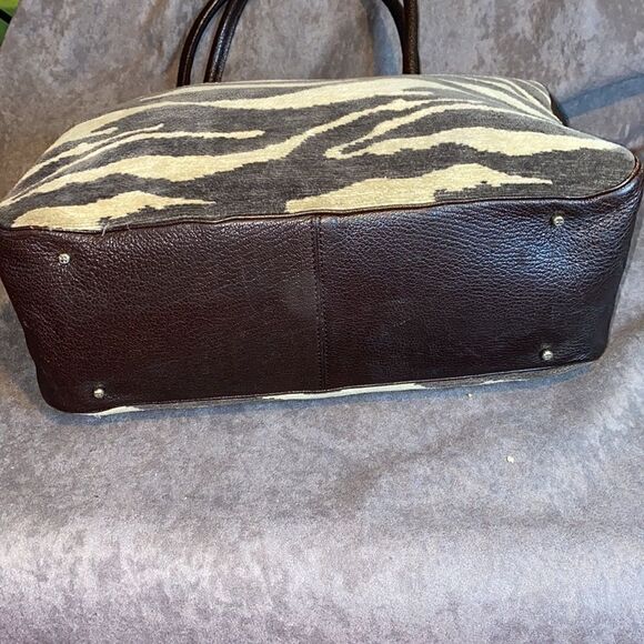 KATE SPADE ZEBRA PRINT BROWN & TAN LEATHER/ FABRIC PURSE - Picture 5 of 10